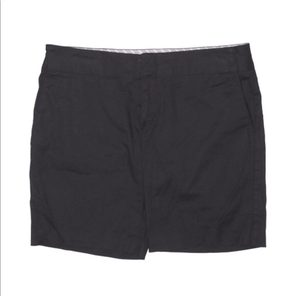 Gap size 6 black chino shorts - Picture 1 of 5